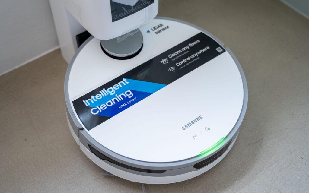 Top 5 robot hút bụi thông minh được nhiều gia đình tin dùng
