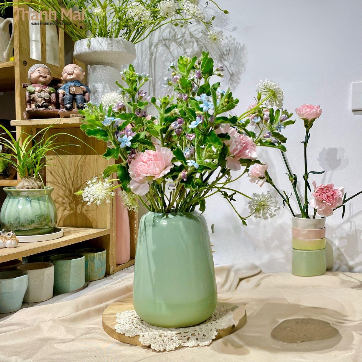 Mẫu bình hoa gốm sứ Bát Tràng tao nhã cắm hoa ngày tết
